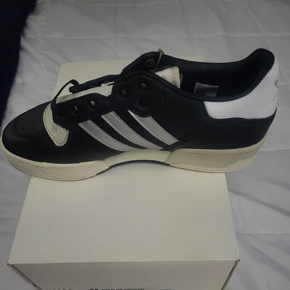 Adidas Rivalry  Consortium - Picture 2 of 12